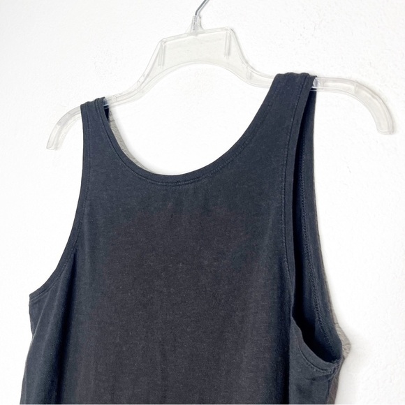 Old Navy Relaxed Graphic This Is Paradise Tank Top - Picture 5 of 7
